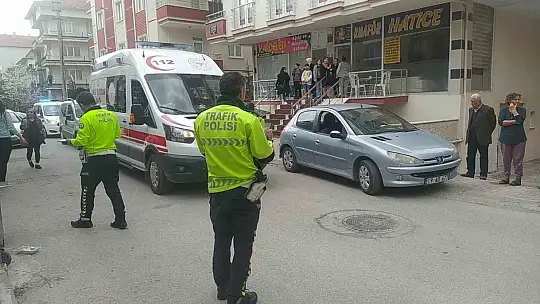 Sokak'ta oynayan çocuğa otomobil çarptı