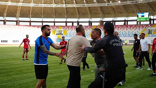 Son dakika golü sahayı karıştırdı, olaylara çevik kuvvet müdahale etti