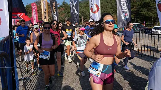 Sporcular Abant'ın zirvesinde sınırlarını zorladı