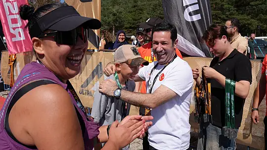 Sporcular Abant'ın zirvesinde sınırlarını zorladı