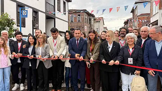 Suluboya festivali sanatseverleri buluşturdu