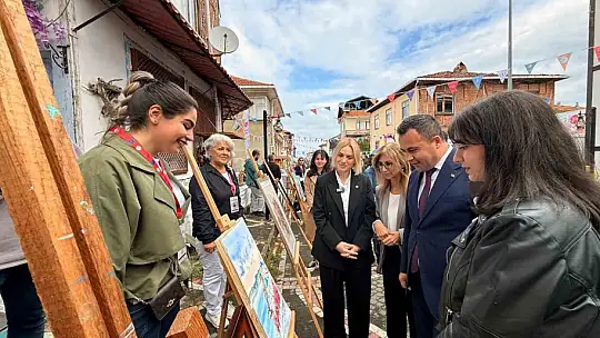 Suluboya festivali sanatseverleri buluşturdu