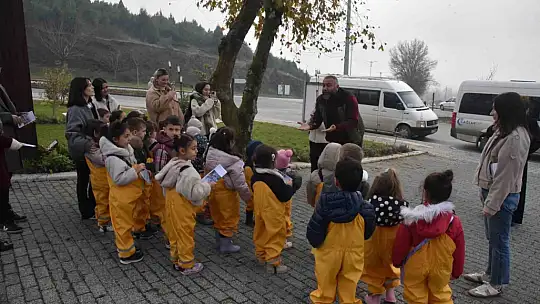 Süs ve Tıbbi Bitkiler Botanik Bahçesi minik ziyaretçilerini ağırladı