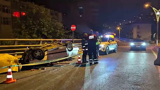 Takla atan araç hurda yığınına döndü: 19 yaşındaki sürücü ağır yaralandı