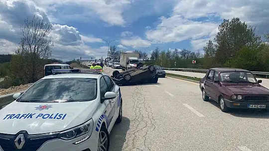 Takla atan araçta burnu bile kanamadı