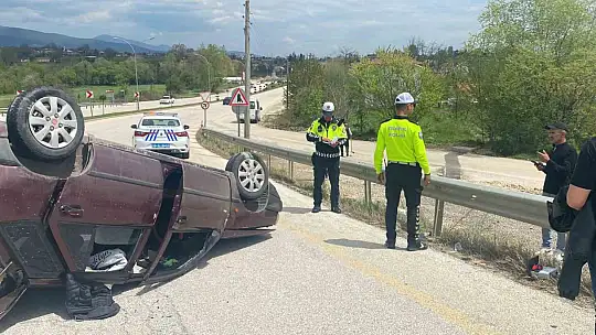 Takla atan araçta burnu bile kanamadı