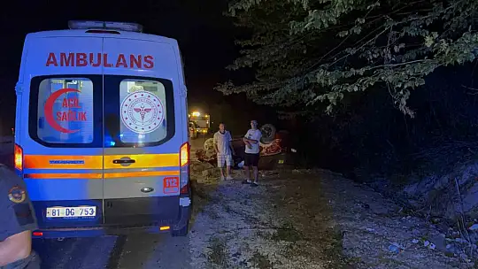 Takla atan otomobilde kalbi duran sürücüyü sağlık ekipleri kurtardı
