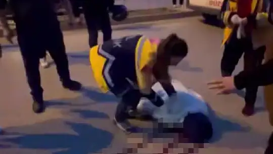 Taksiye çarpan motosikletli ağır yaralandı