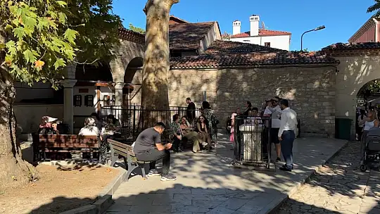 Tarihi sokaklarda hafta sonu hareketliliği