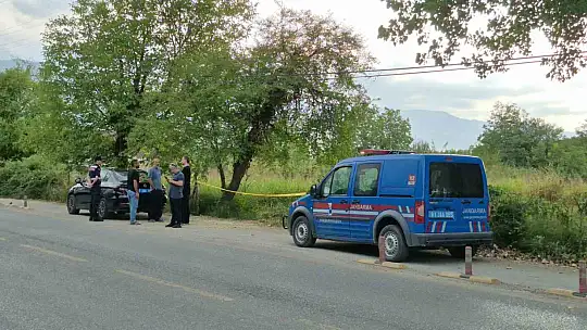Tarlada bulunan kafatası ve kemikler jandarmayı harekete geçirdi