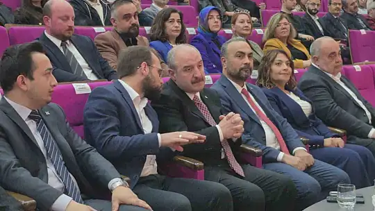 'Uluslararası ilişkilerde artık sözü dinlenen bir Türkiye var'