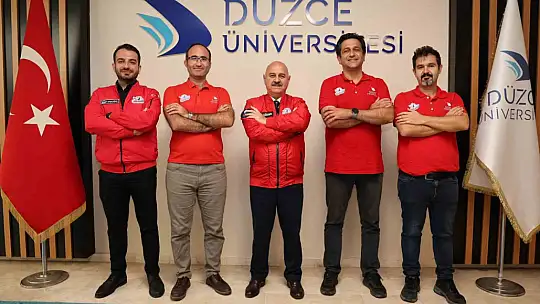 TEKNOFEST'te dereceye giren öğrencilerle bir araya geldi