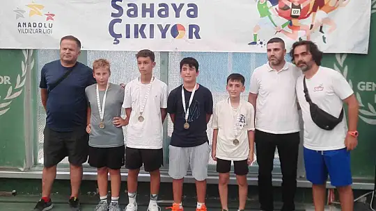 Teniste 10 altın madalya
