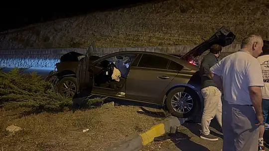 Ters yola giren otomobil, karşı yönden gelen başka araca çarptı: 1 yaralı