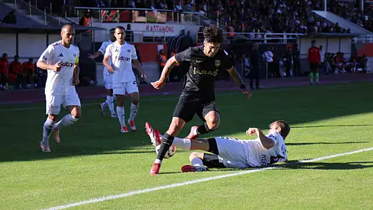 TFF 2. Lig: Kastamonuspor: 1- İnegölspor: 3