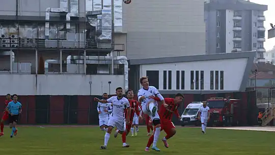 TFF 2. Lig: Kastamonuspor: 2 - Karacabey Belediyespor: 1