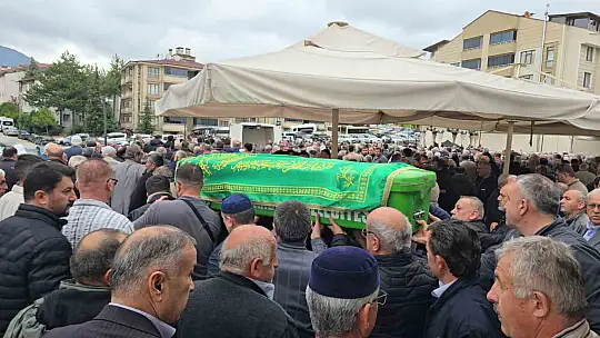 Tırla çarpışan minibüsün sürücüsü son yolculuğuna uğurlandı