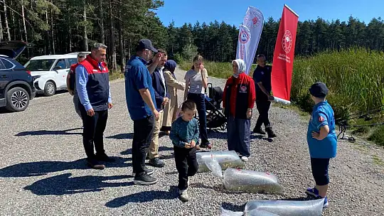 Topuk Yaylası Göletine 25 bin sazan yavrusu bırakıldı