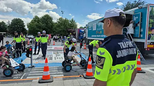 Trafik kazasında yaşadığını tekrar yaşadı