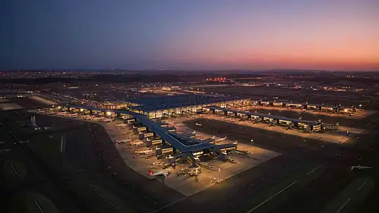 Tüm zamanların transit uçuş rekoru kırıldı