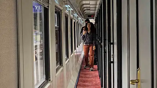 Turistik Karaelmas Ekspresi yolcuları Yenice'nin doğasına hayran kaldı