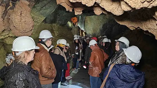 Turistik Karaelmas Ekspresi yolcularını Madenci Korosu karşıladı