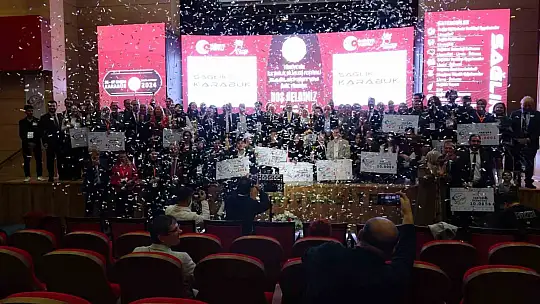 Dereceye giren yarışmacılara ödülleri verildi