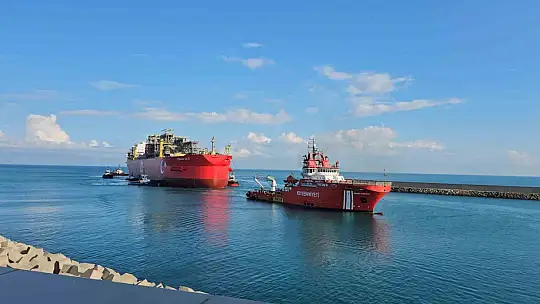 Türkiye'nin ilk yüzer gaz üretim platformu Osman Gazi Filyos Limanı'nda
