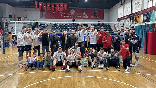 TVF Erkekler 1. Ligi: Düzce Belediyesi Spor Akademisi: 3 - TVF Spor Lisesi : 2