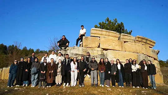 Üniversite öğrencileri Daday'ın tarihi mekanlarını ve turistik alanlarını gezdi