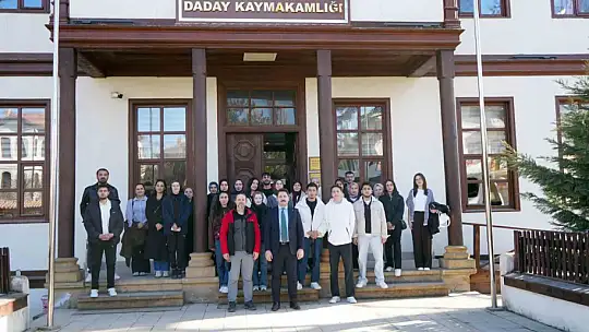 Üniversite öğrencileri Daday'ın tarihi mekanlarını ve turistik alanlarını gezdi