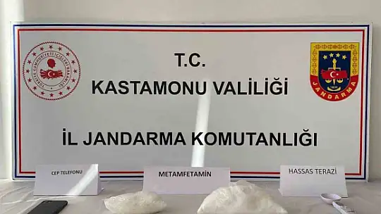 Uyuşturucu sevkiyatı yapan kadın: