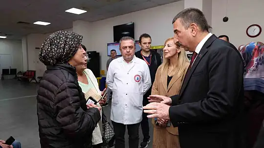 Vali Hacıbektaşoğlu maden kazasında yaralanan işçileri hastanede ziyaret etti