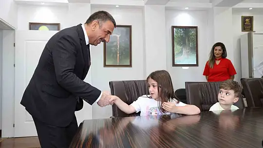 Valiyle dondurma yeme hayali kuran minikler unutulmaz bir gün yaşadı