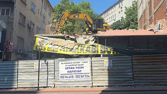 Vatandaşlardan iş yerinin yıkımında tepki