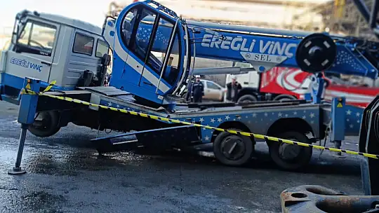 Vinç işçilerin üzerine devrildi 1 ölü, 1 yaralı