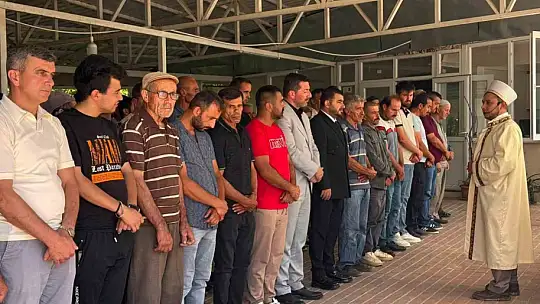 Yangında hayatını kaybeden 2 yaşındaki çocuk toprağa verildi