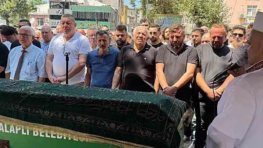 Yatağında ölü bulunan 21 yaşındaki genç son yolculuğuna uğurlandı