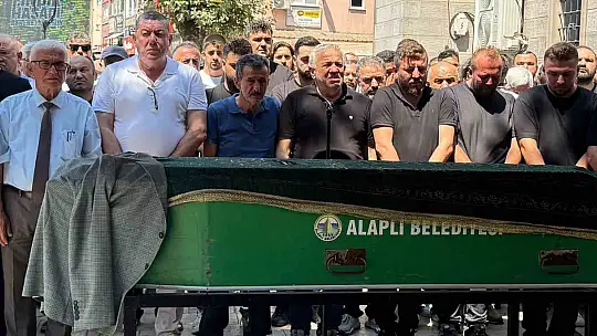 Yatağında ölü bulunan 21 yaşındaki genç son yolculuğuna uğurlandı