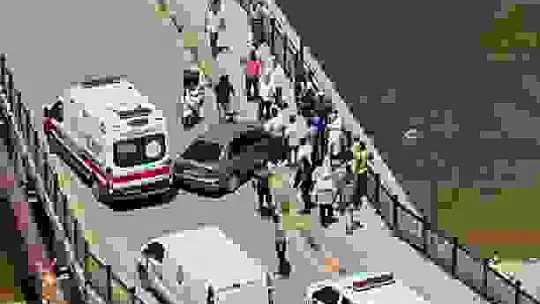 Yayaya çarpan sürücü otomobilini bırakıp kaçtı