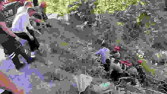 Yayla yolunda otomobil uçuruma yuvarlandı: 1 yaralı
