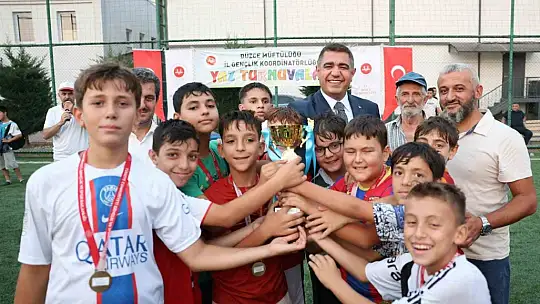 Yaz Kur'an Kursları futbol turnuvası sona erdi