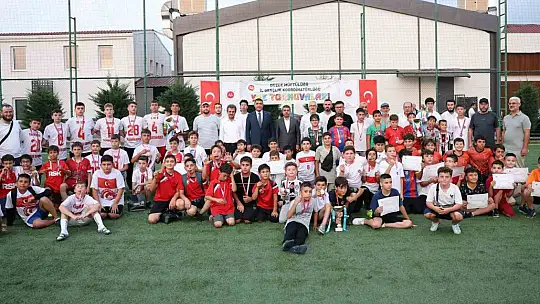 Yaz Kur'an Kursları futbol turnuvası sona erdi