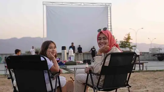 Yaz sinema geceleri başladı