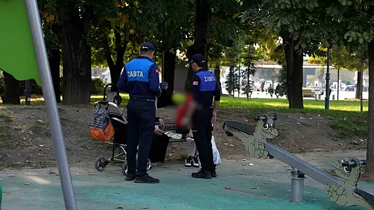 Yere sigara izmariti atanlara ceza kesildi