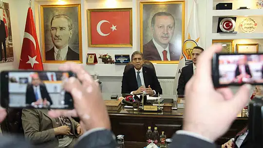 Yerel Yönetimler Başkanı Demir