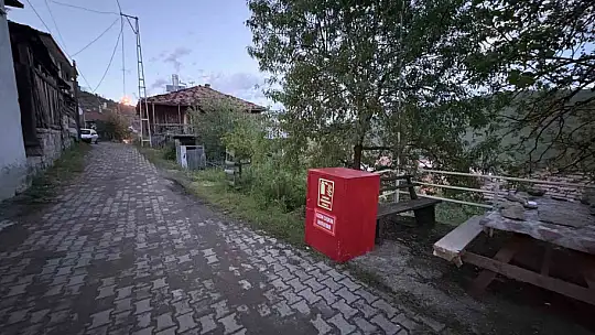 Yıllar önceki acı bir daha yaşanmasın diye köyün her noktasına yangın dolapları yerleştirdiler