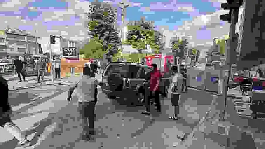 Yıllarca para biriktirdi, satın aldığı araç alev alev yandı