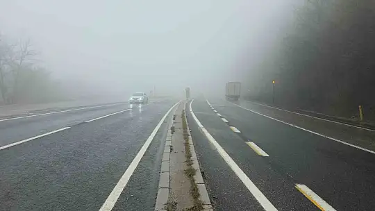 Yoğun sis Bolu Dağı'nı kapladı