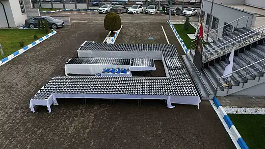 Yolcu otobüsünde binlerce silah parçası ele geçirildi: 6 gözaltı